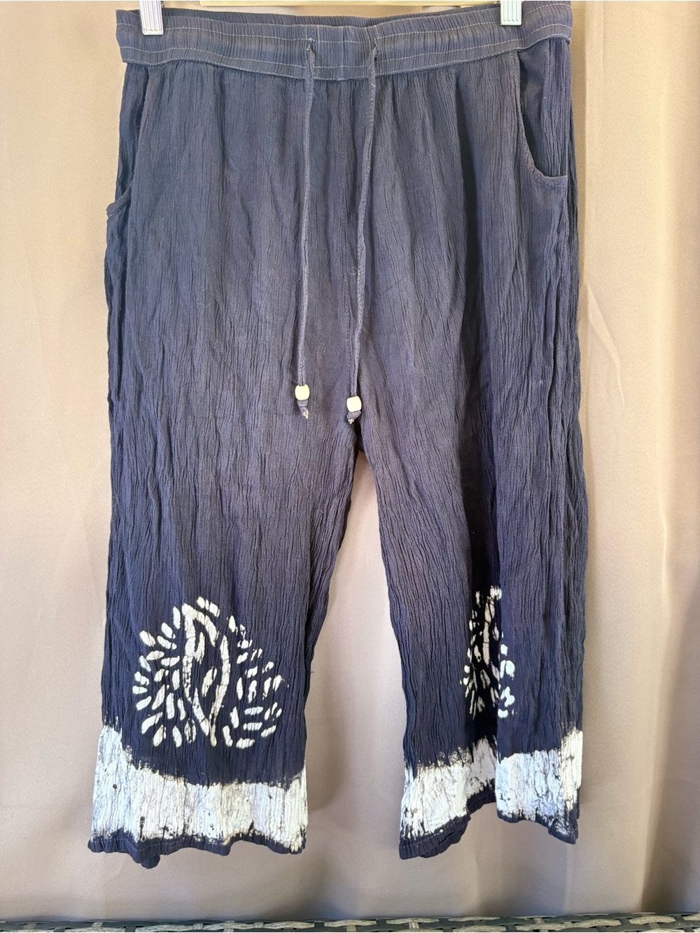 Women's Navy Crinkle Drawstring Wide-Leg Pants with White Accent
